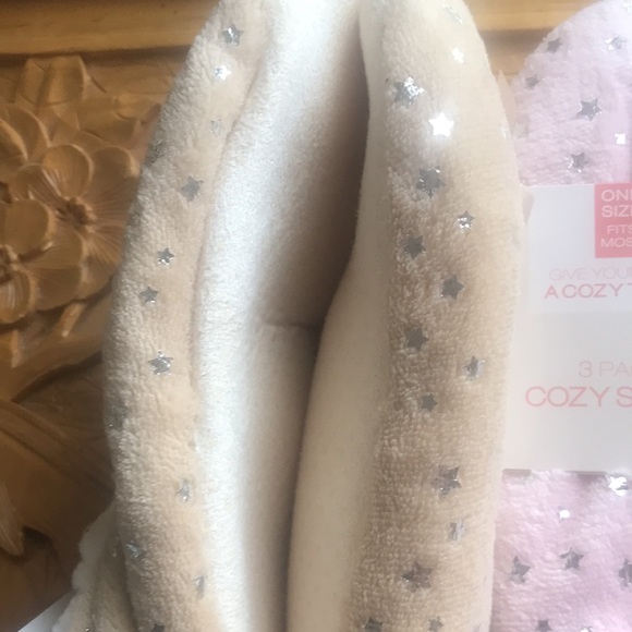 TWO. Cozy corner slippers - Picture 2 of 2